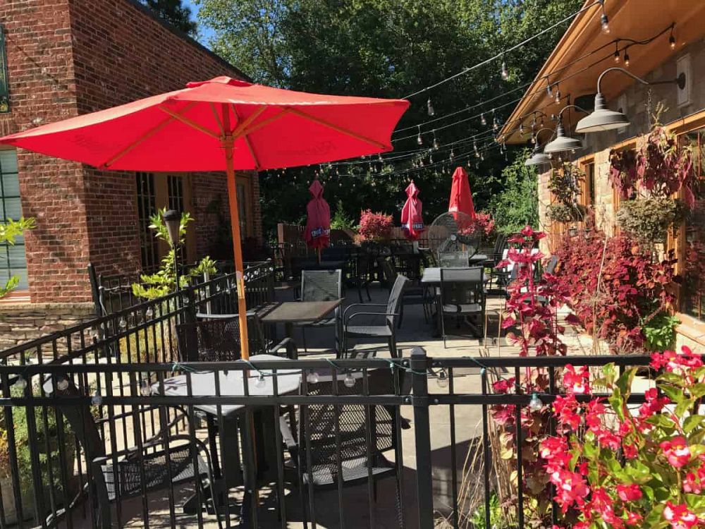 Johns Creek Restaurant w/Real Estate & 2nd Restaurant Bldg Near Avalon