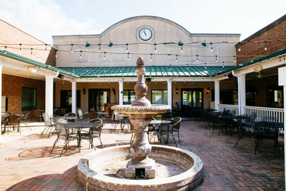 Greensboro GA Lake Oconee Sports Bar Restaurant & Bar for Sale Fully