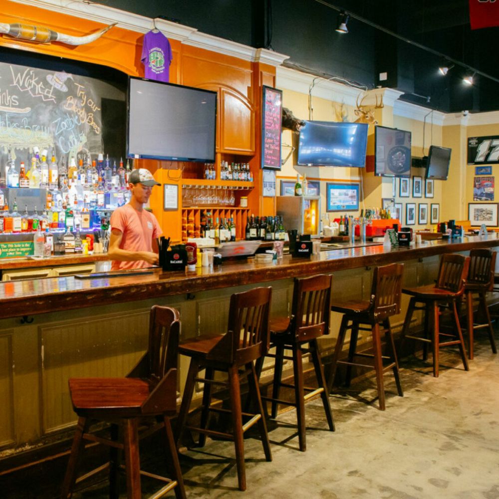 Greensboro GA Lake Oconee Sports Bar Restaurant & Bar for Sale Fully