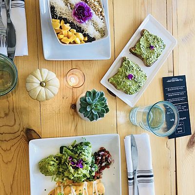 Tulsa, OK Restaurant for sale:  A upscale plant based restaurant, cocktails, organic wine, full juice and smoothie bar with wellness programs. 