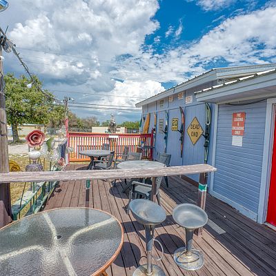 Sunrise Beach, TX Restaurant for sale: Turn Key Restaurant available in coveted Sunrise Beach, just seconds from Lake LBJ.