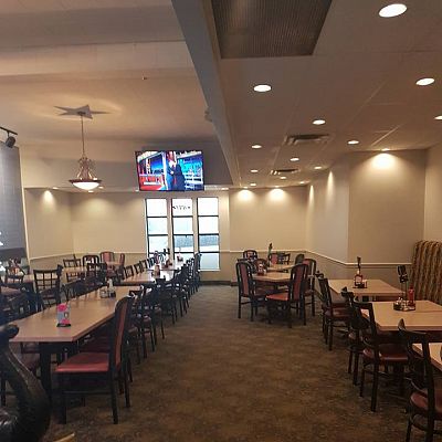 Welland, ON Restaurant for sale: Don't just own the business, invest in the property too! Well-establish, turn key, opportunity to be your own boss!