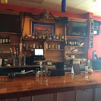 Winterville, North Carolina Restaurant for sale: Local Italian American Bistro located on busy highway with road frontage in an ever expanding area. Has a full bar and a side pickup window.