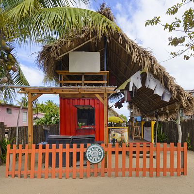 Hopkins, Stann Creek Restaurant for sale: 2 thriving BEACHFRONT restaurants  PLUS beautiful home located in the fabulous beachfront tourist destination of Hopkins, Belize!