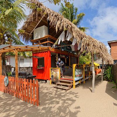 Hopkins, Stann Creek Restaurant for sale: 2 thriving BEACHFRONT restaurants  PLUS beautiful home located in the fabulous beachfront tourist destination of Hopkins, Belize!