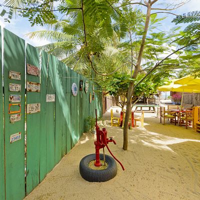 Hopkins, Stann Creek Restaurant for sale: 2 thriving BEACHFRONT restaurants  PLUS beautiful home located in the fabulous beachfront tourist destination of Hopkins, Belize!