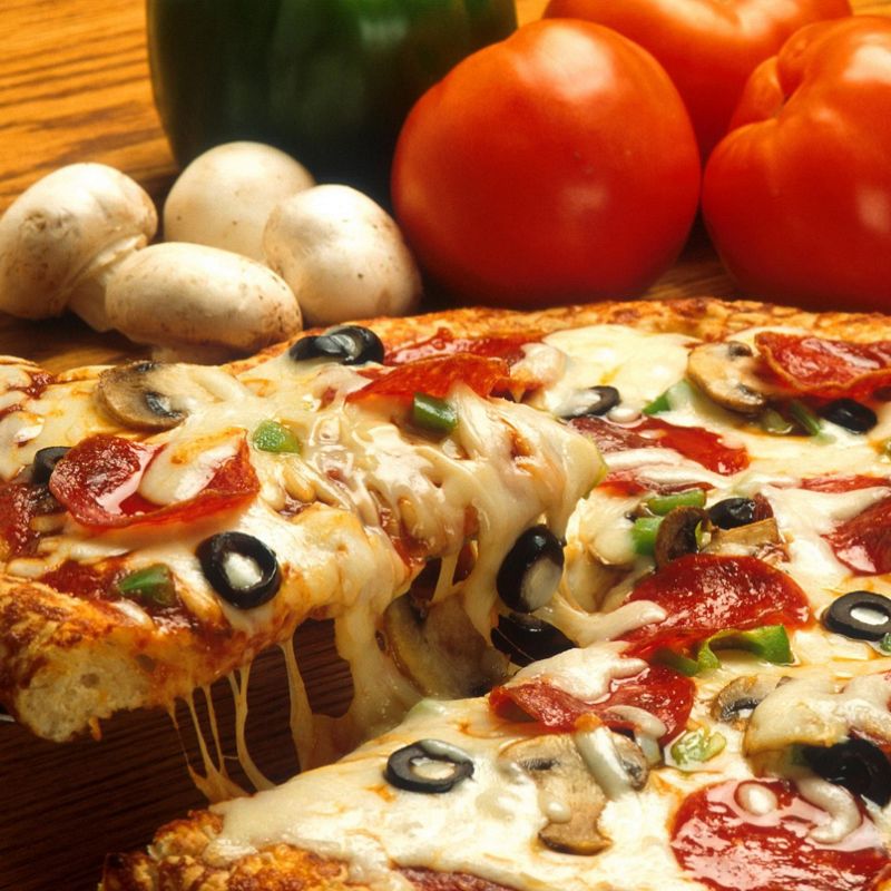 Pawleys Island , SC Restaurant for sale: Amazing Italian eatery serving pizzas, strombolis, calzones, subs, and entrees. Located in a big family tourist town. Confidential listing. 