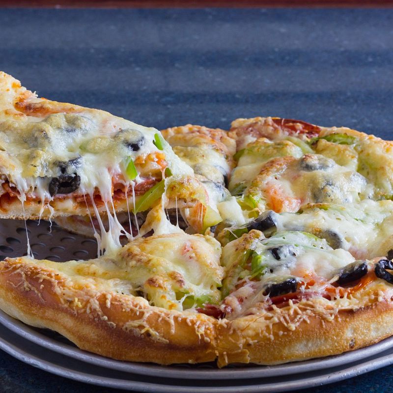 Calgary, AB Restaurant for sale: This is a long-established, popular pizza and steakhouse which is strongly supported by many regulars. 