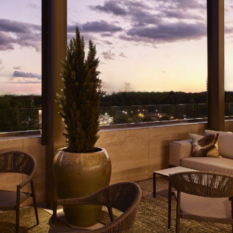 Staten Island, NY Restaurant for sale: Classy and Chic multi story Bar, Restaurant, and Event space with 200 seat capacity.  It is the only venue in the area w/ 2 rooftop terraces
