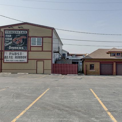 Beecher, IL Restaurant for sale: Voted among top restaurants in the Chicagoland area numerous times with 45 years of consistent business and still going strong. 